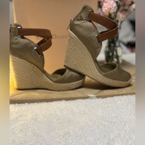 BCBG Glenda Wedges